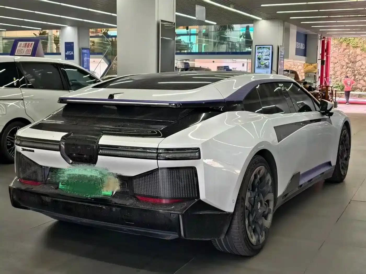 HiPhi Z 2023 Five-Seat Version — миниатюра 9