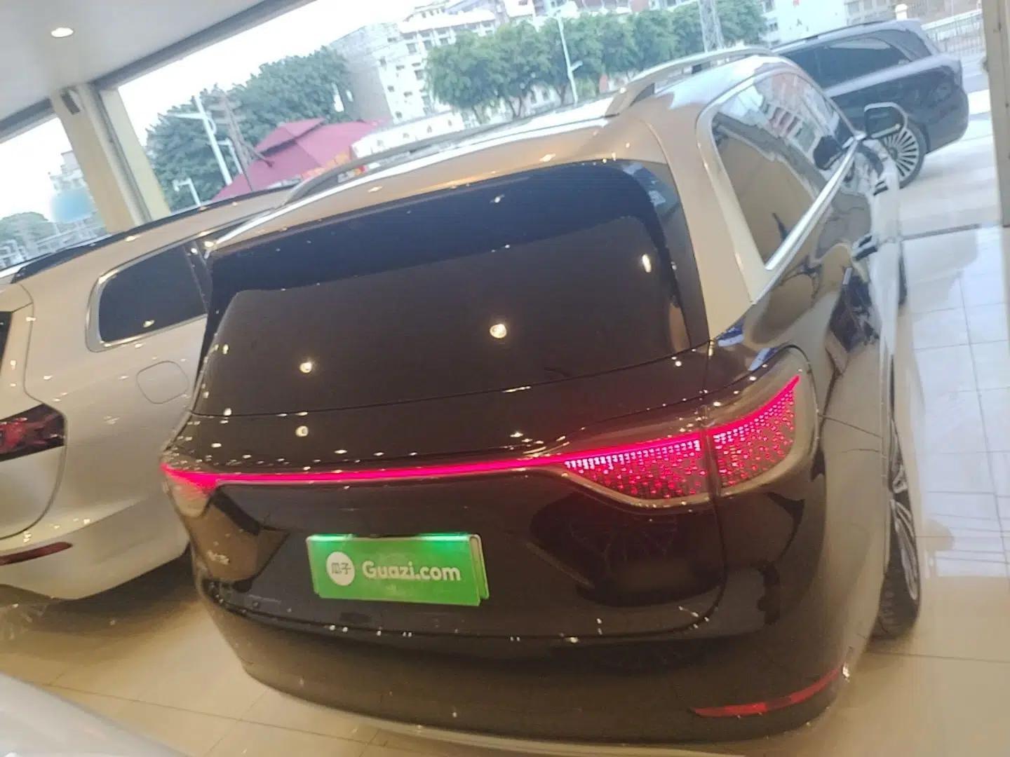 Hima AITO M9 2024 Range-Extended Ultra Version 42 kWh 6-Seater Model — миниатюра 3