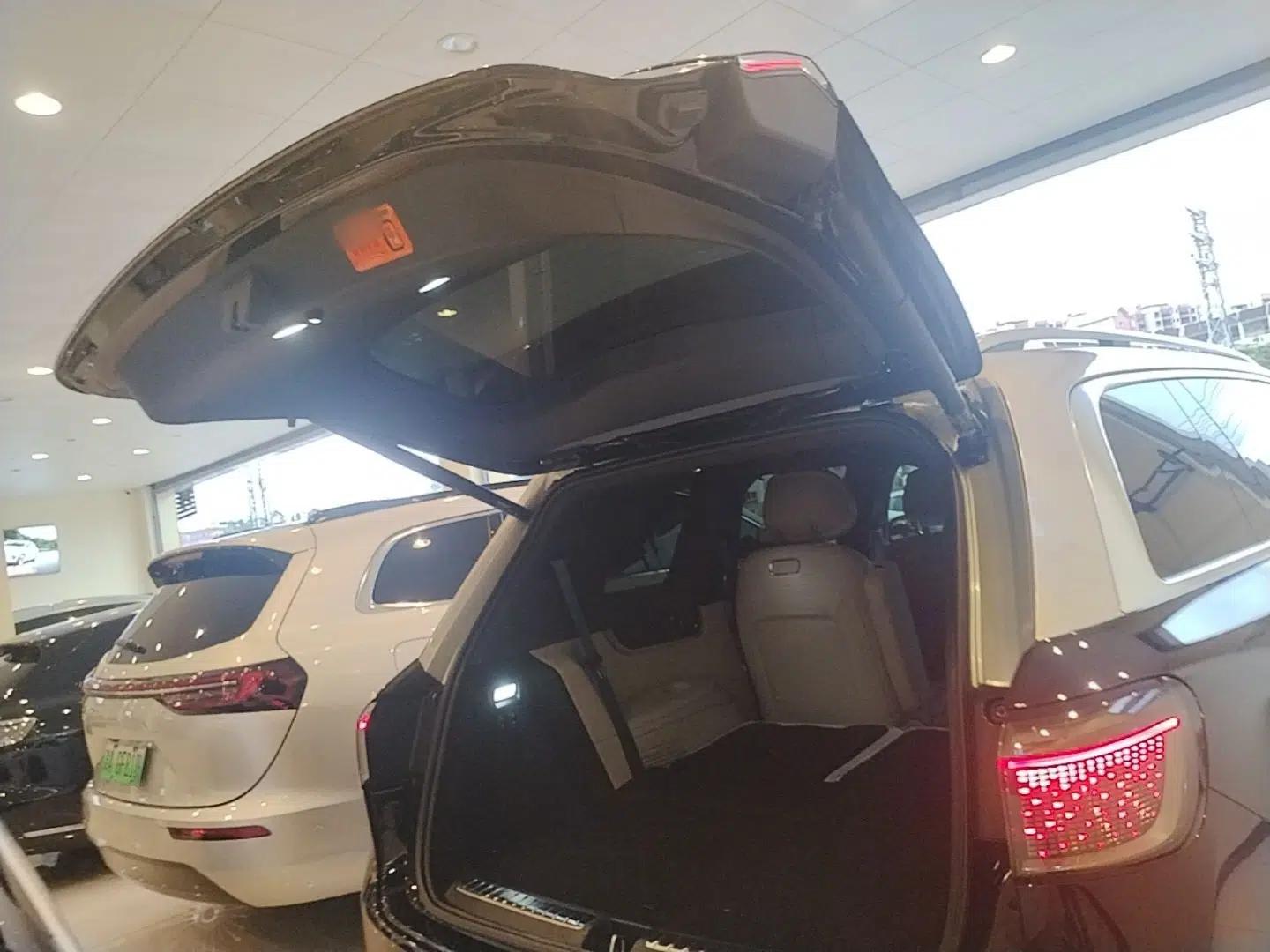Hima AITO M9 2024 Range-Extended Ultra Version 42 kWh 6-Seater Model — миниатюра 21