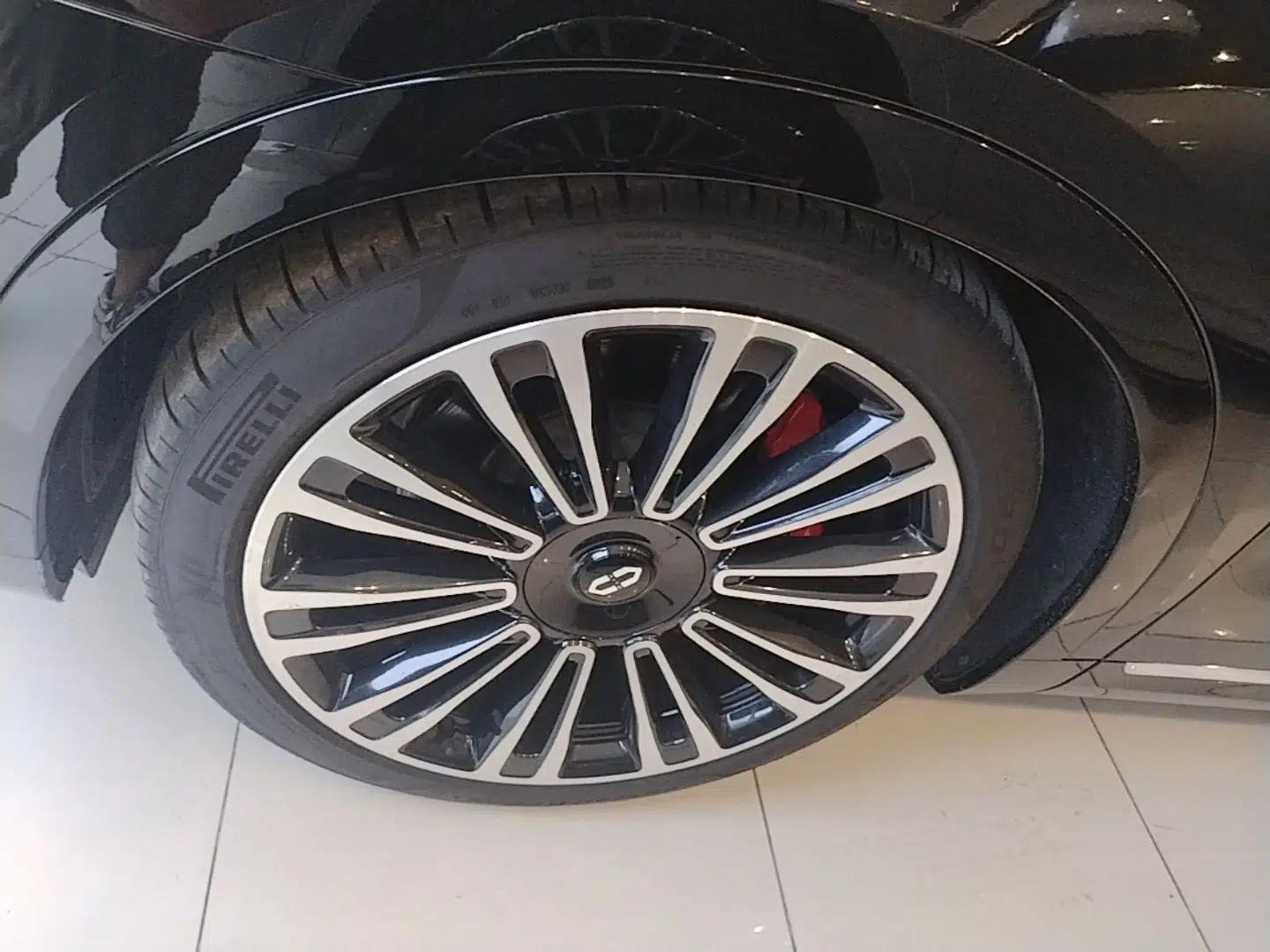 Hima AITO M9 2024 Range-Extended Ultra Version 42 kWh 6-Seater Model — миниатюра 9