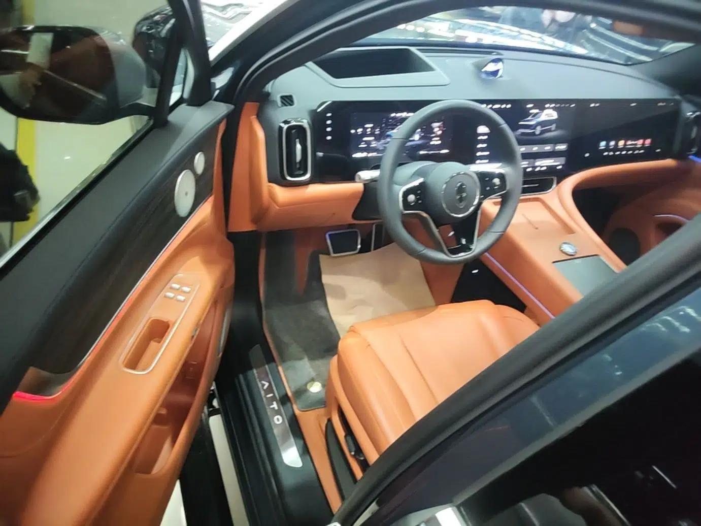 Hima AITO M9 2024 Range-Extended Ultra Version 42 kWh 6-Seater Model — миниатюра 19