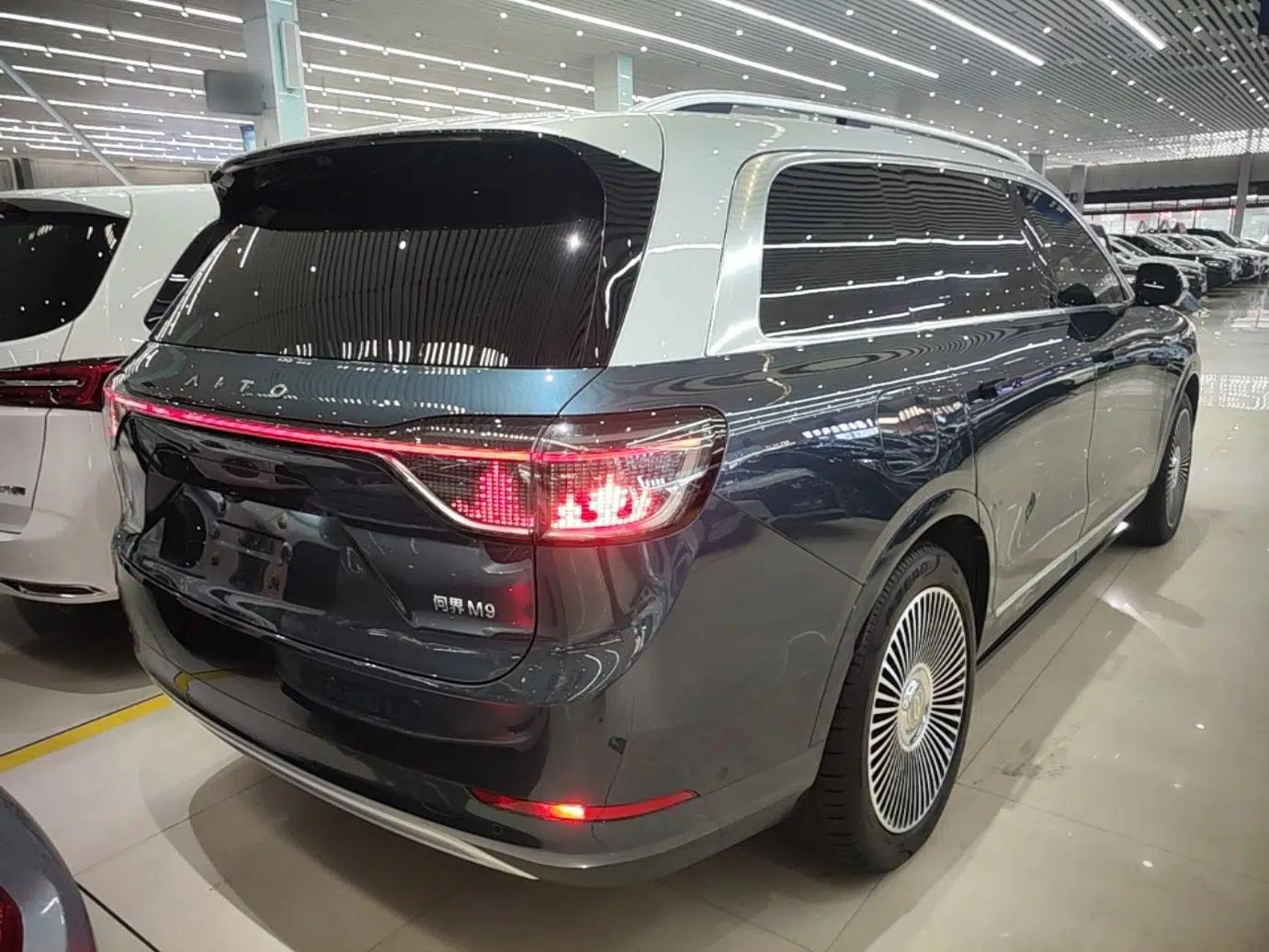 Hima AITO M9 2024 Range-Extended Ultra Version 42 kWh 6-Seater Model — миниатюра 6