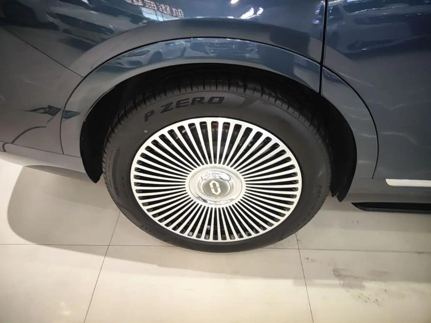 Hima AITO M9 2024 Range-Extended Ultra Version 42 kWh 6-Seater Model — миниатюра 10