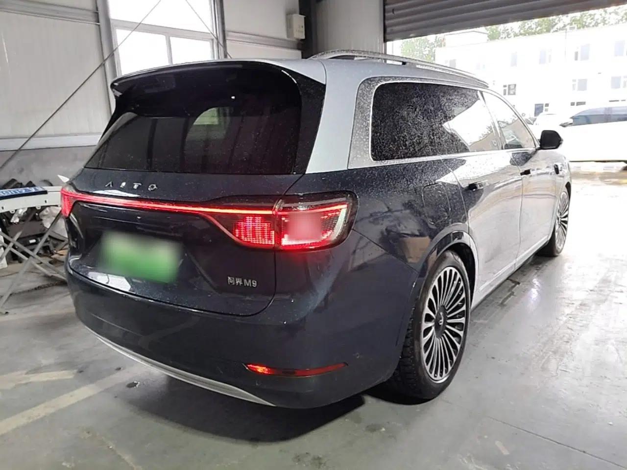 Hima AITO M9 2024 Range-Extended Ultra Version 42 kWh 6-Seater Model — миниатюра 6