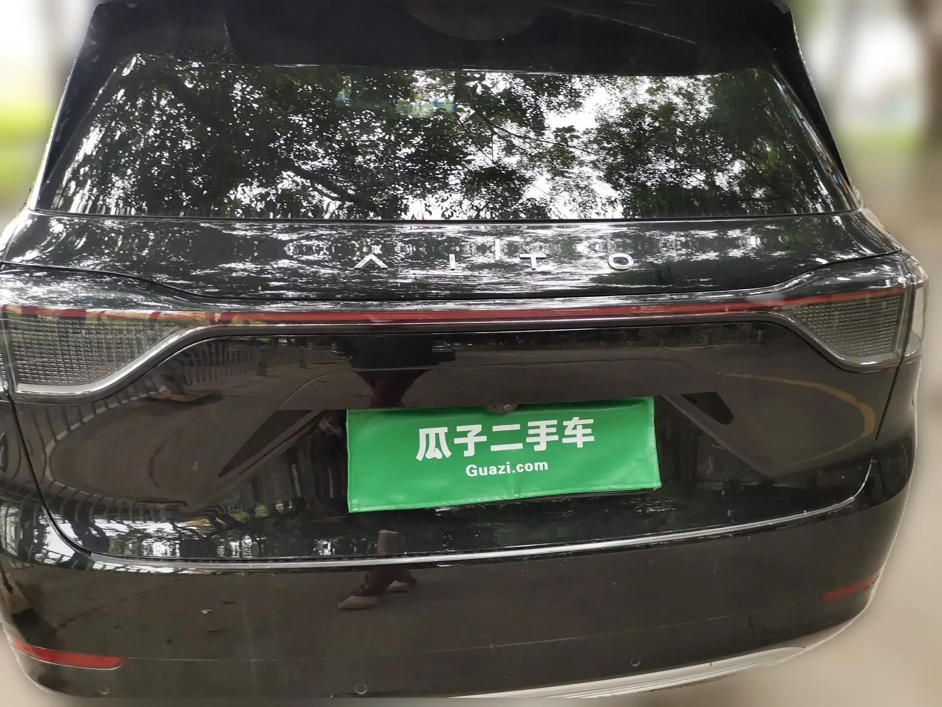 Hima AITO M9 2024 Range-Extended Ultra Version 52 kWh 5-Seater Model — миниатюра 20