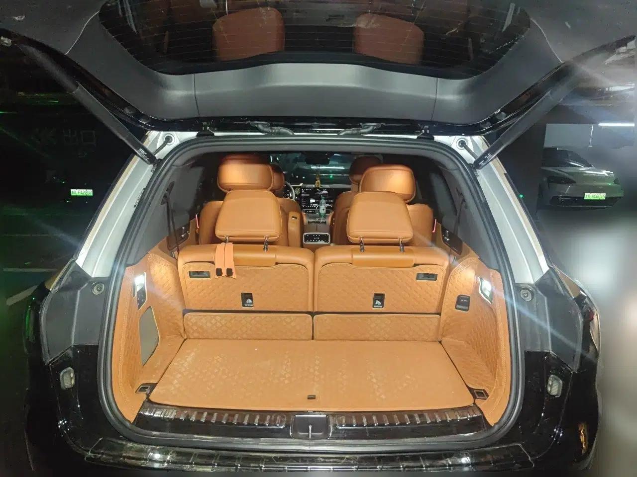 Hima AITO M9 2024 Range-Extended Ultra Version 52 kWh 6-Seater Model — миниатюра 20