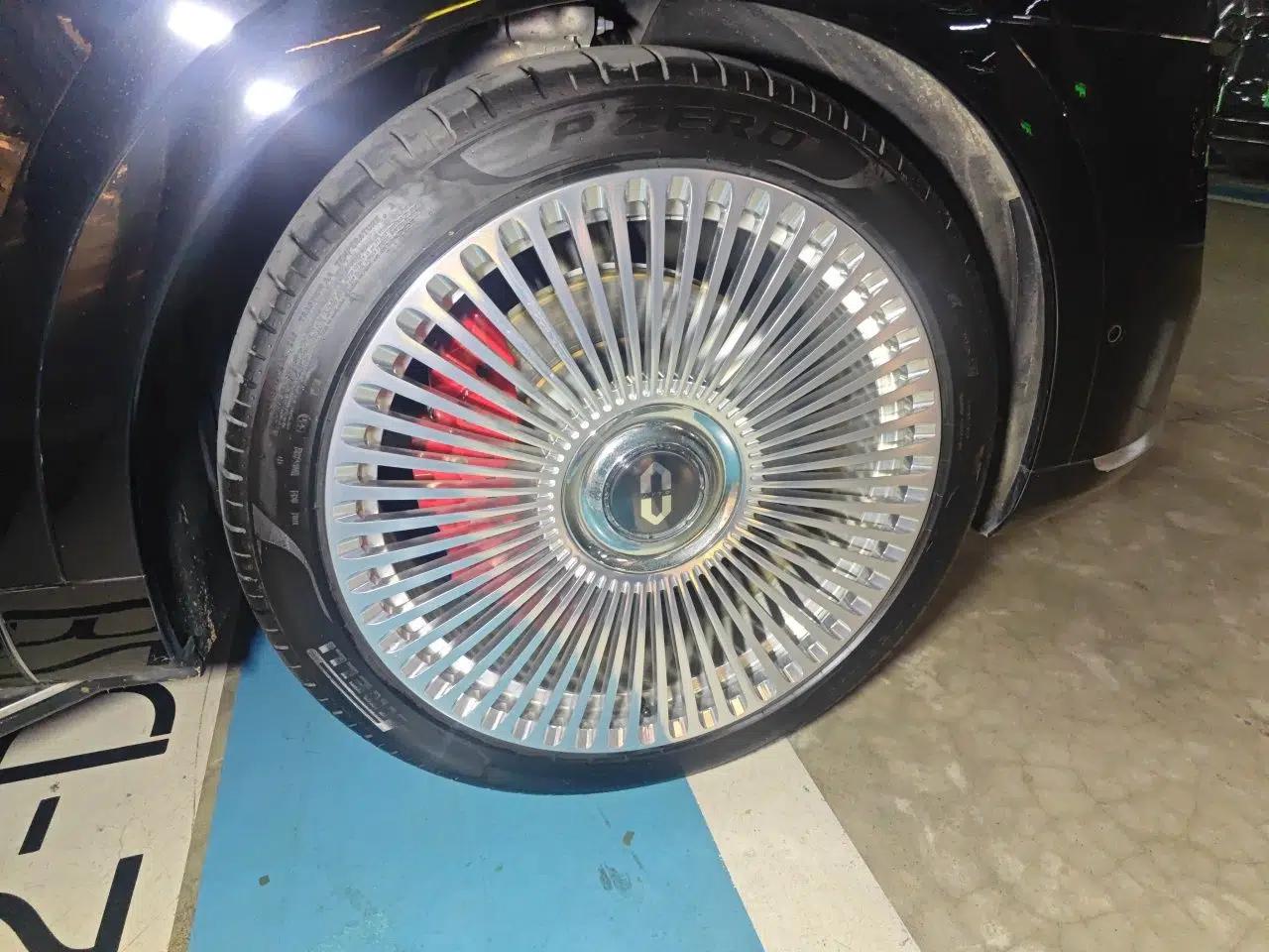 Hima AITO M9 2024 Range-Extended Ultra Version 52 kWh 6-Seater Model — миниатюра 8