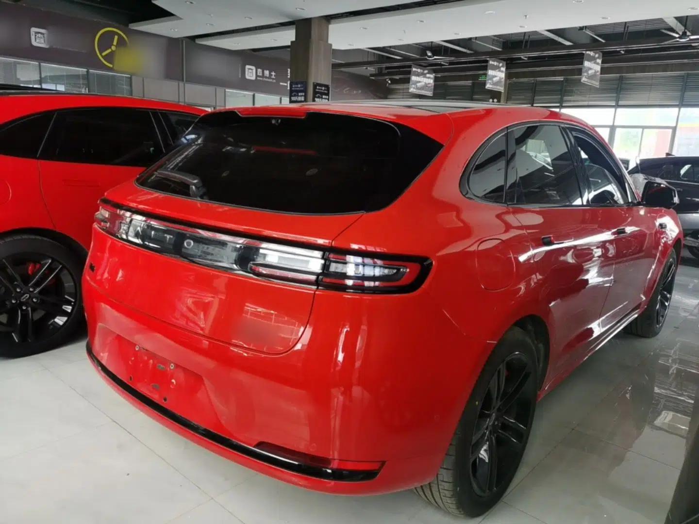 Hima AITO M5 2025 Extended-Range Ultra All-Wheel-Drive Version — миниатюра 6