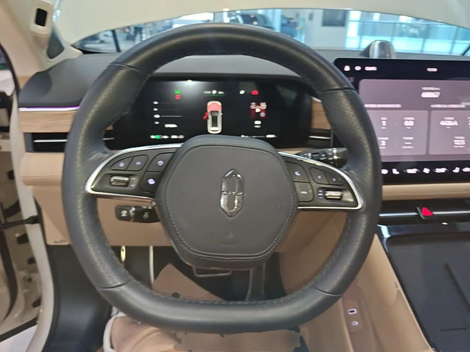 Hima AITO M5 2022 Pure Electric Rear-Drive Standard Edition — миниатюра 13
