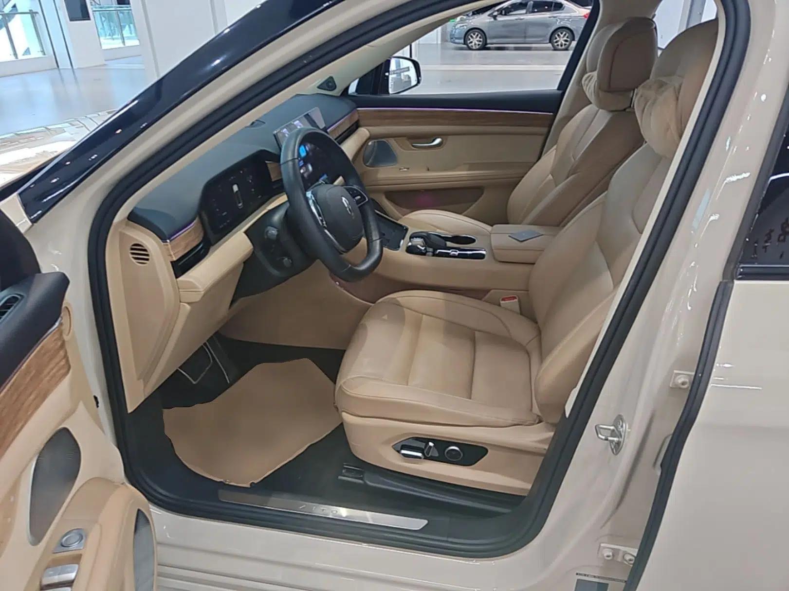 Hima AITO M5 2022 Pure Electric Rear-Drive Standard Edition — миниатюра 18