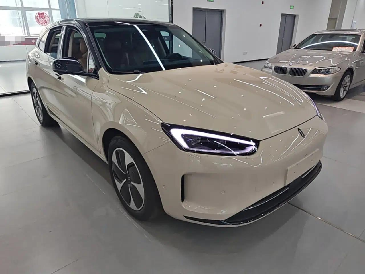 Hima AITO M5 2022 Pure Electric Rear-Drive Standard Edition — миниатюра 6