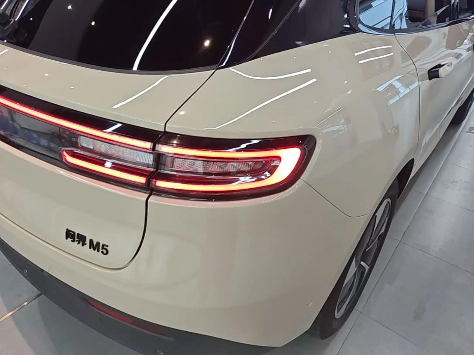Hima AITO M5 2022 Pure Electric Rear-Drive Standard Edition — миниатюра 8
