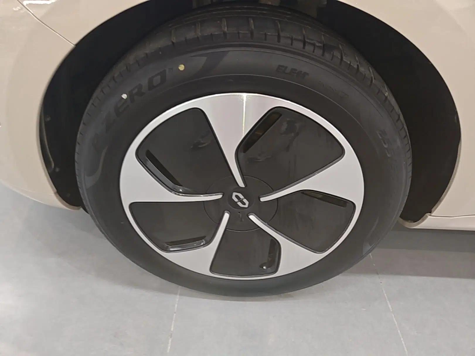 Hima AITO M5 2022 Pure Electric Rear-Drive Standard Edition — миниатюра 9