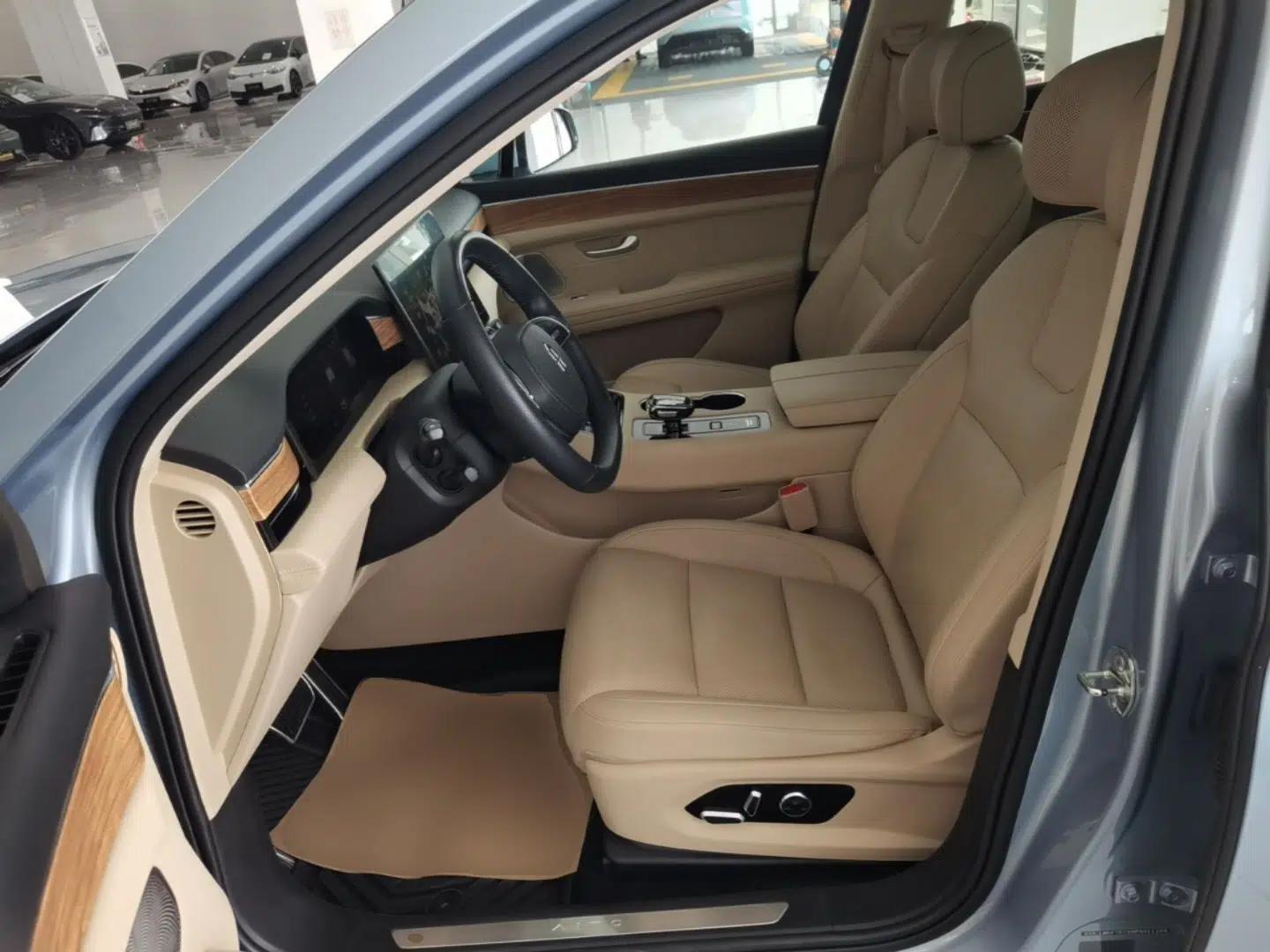 Hima AITO M5 2023 Extended-Range Four-Wheel Drive Intelligent Driving Version — миниатюра 17