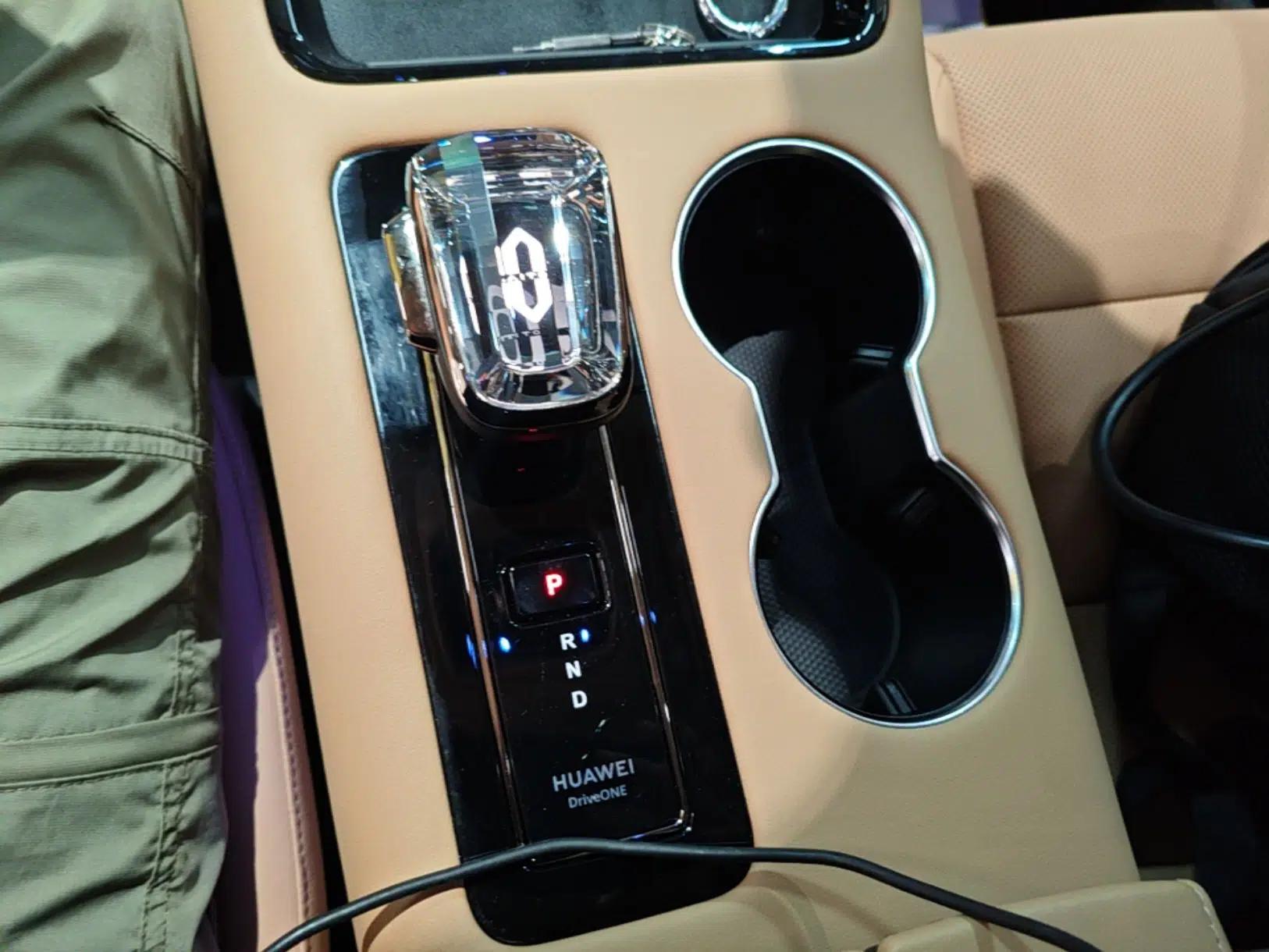 Hima AITO M5 2023 Extended-Range Four-Wheel Drive Intelligent Driving Version — миниатюра 17
