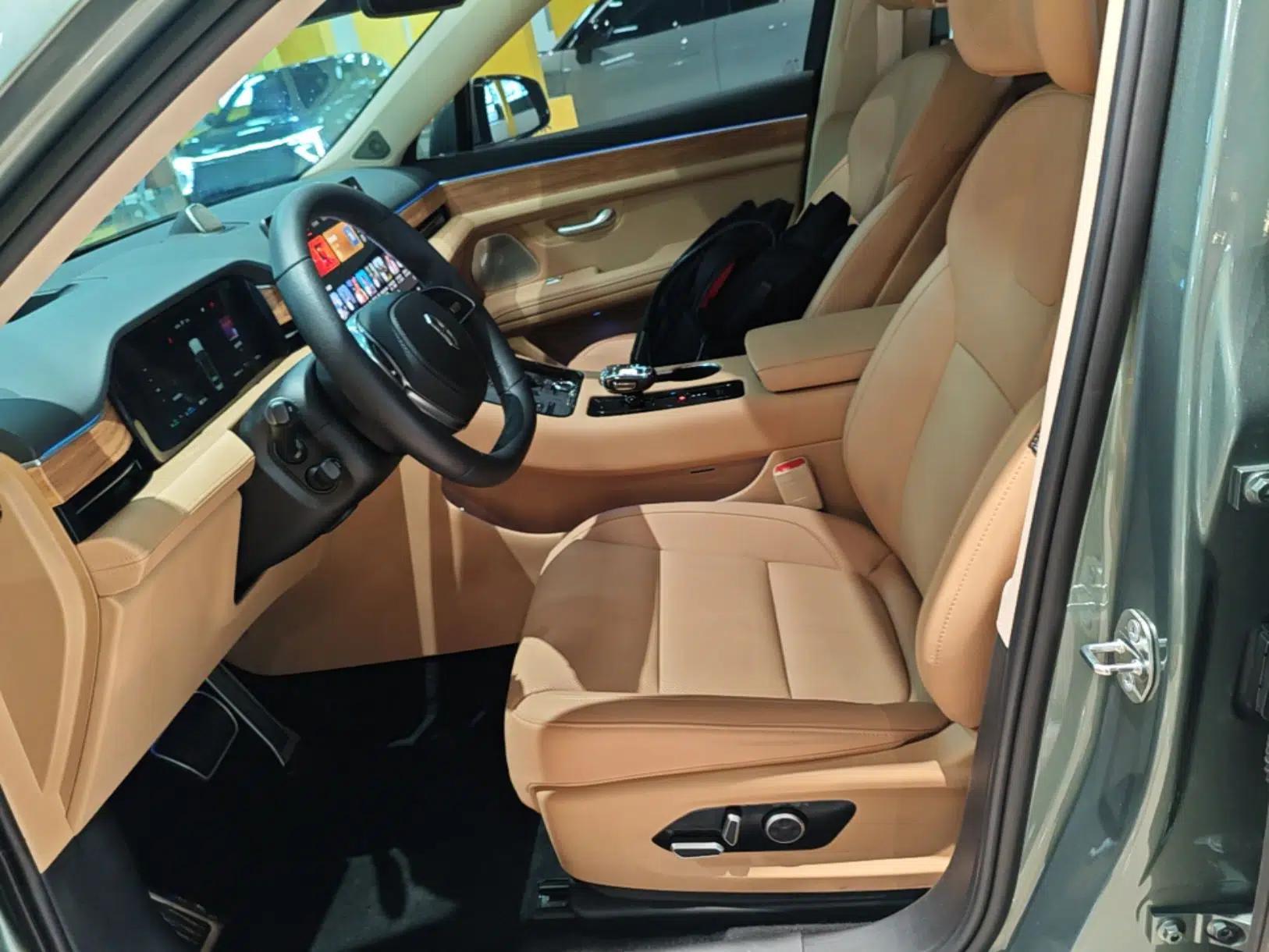 Hima AITO M5 2023 Extended-Range Four-Wheel Drive Intelligent Driving Version — миниатюра 18