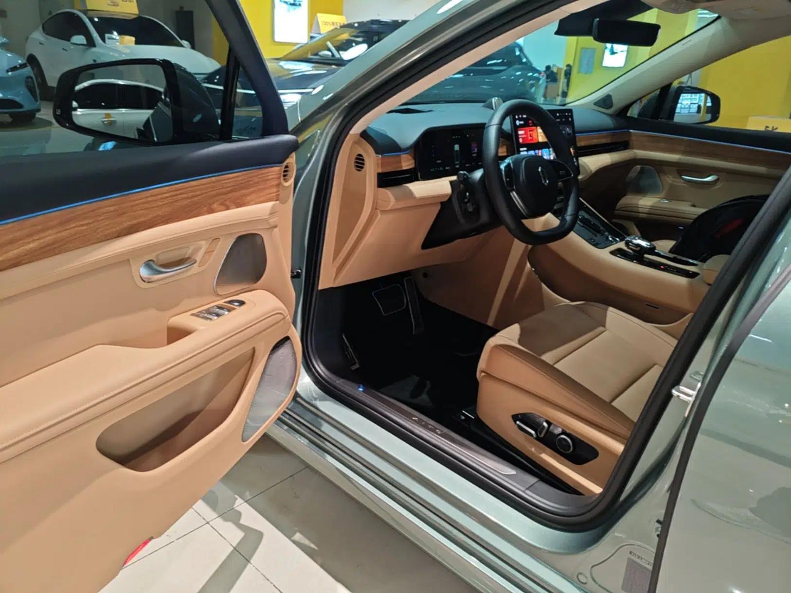 Hima AITO M5 2023 Extended-Range Four-Wheel Drive Intelligent Driving Version — миниатюра 19