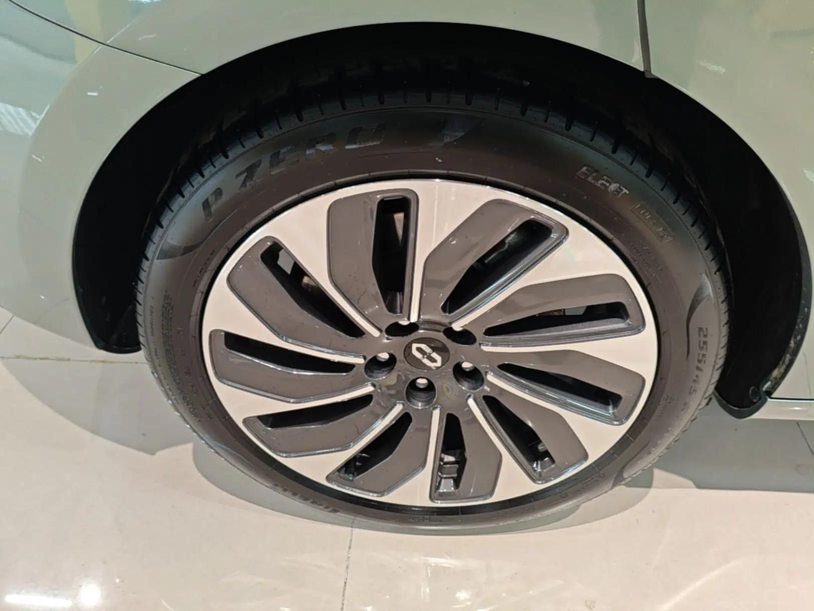 Hima AITO M5 2023 Extended-Range Four-Wheel Drive Intelligent Driving Version — миниатюра 10
