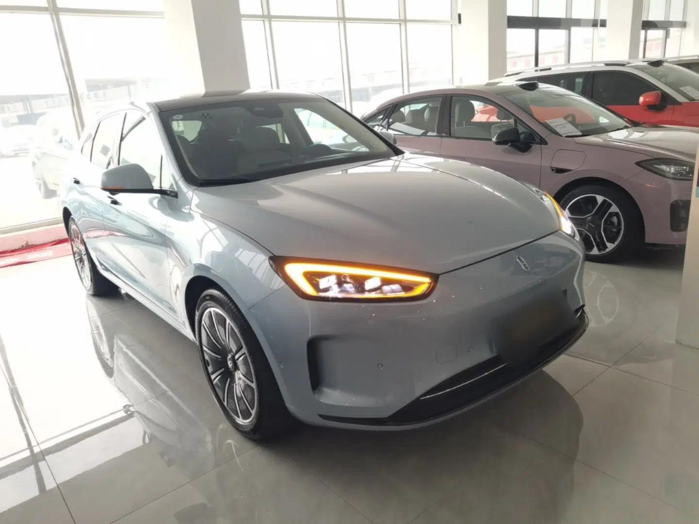 Hima AITO M5 2022 Pure Electric All-Wheel-Drive Performance Edition — миниатюра 3