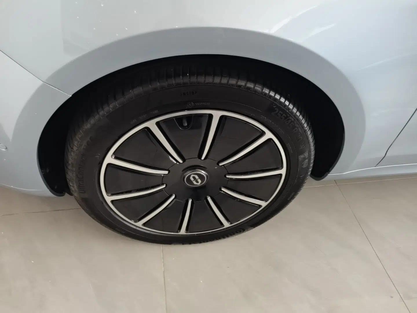 Hima AITO M5 2022 Pure Electric All-Wheel-Drive Performance Edition — миниатюра 8