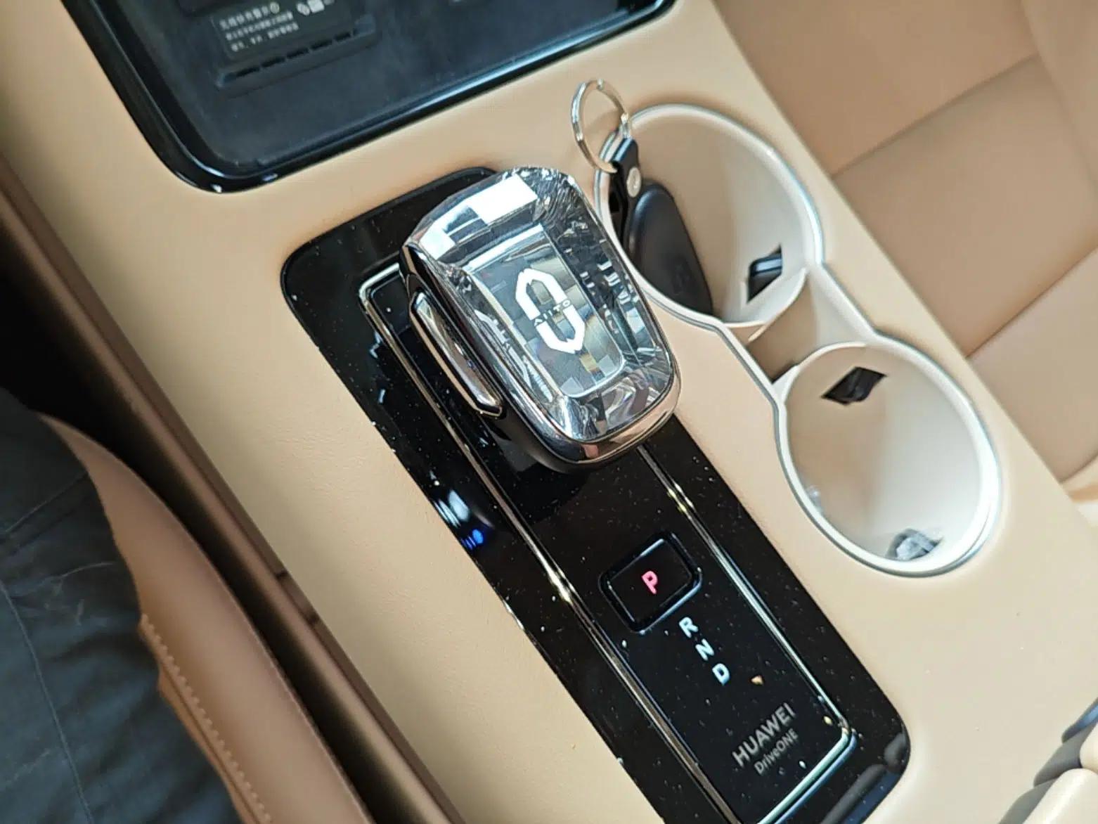 Hima AITO M5 2023 Extended-Range Rear-Drive Intelligent Driving Version — миниатюра 17