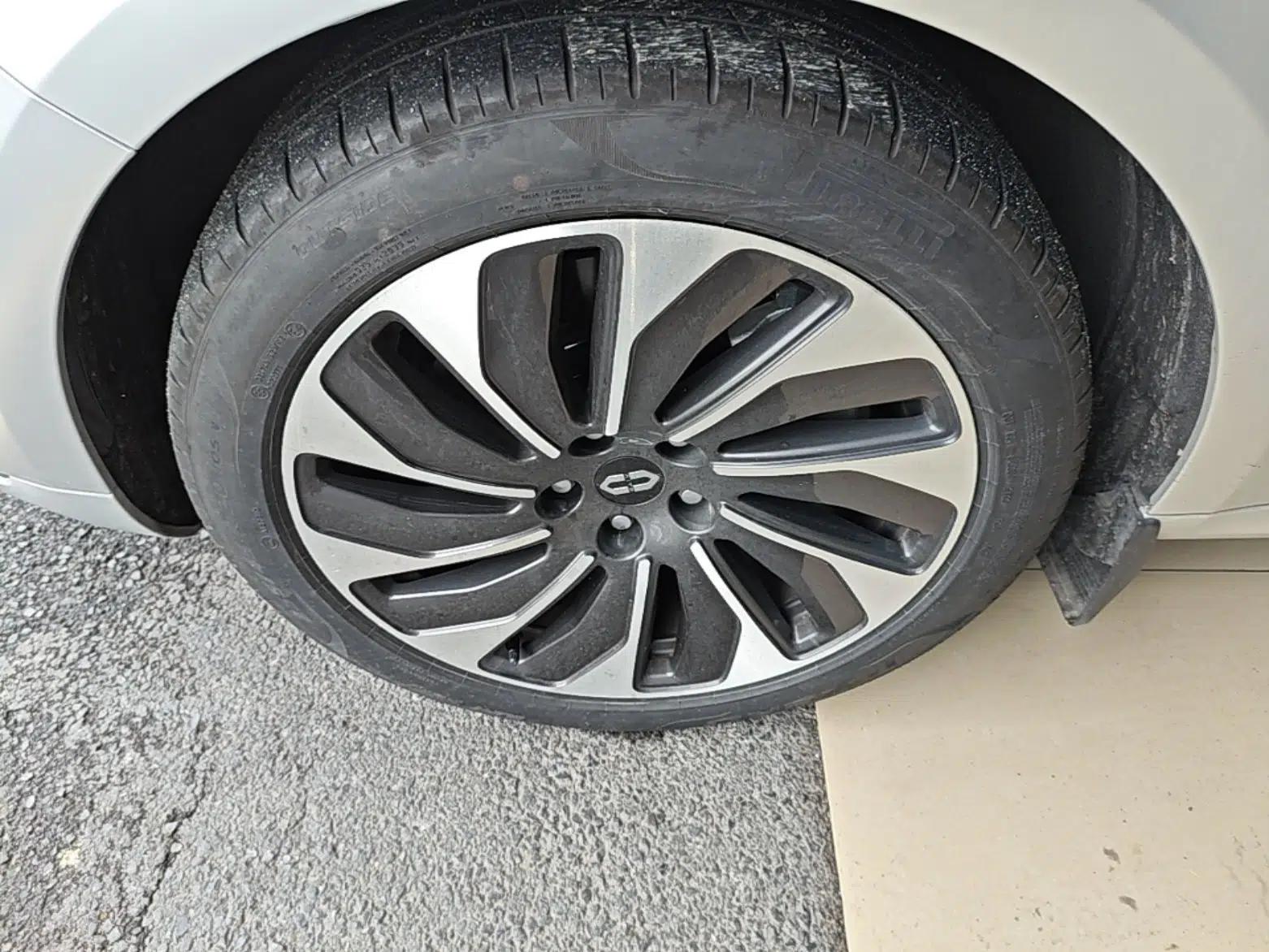 Hima AITO M5 2023 Extended-Range Rear-Drive Intelligent Driving Version — миниатюра 8