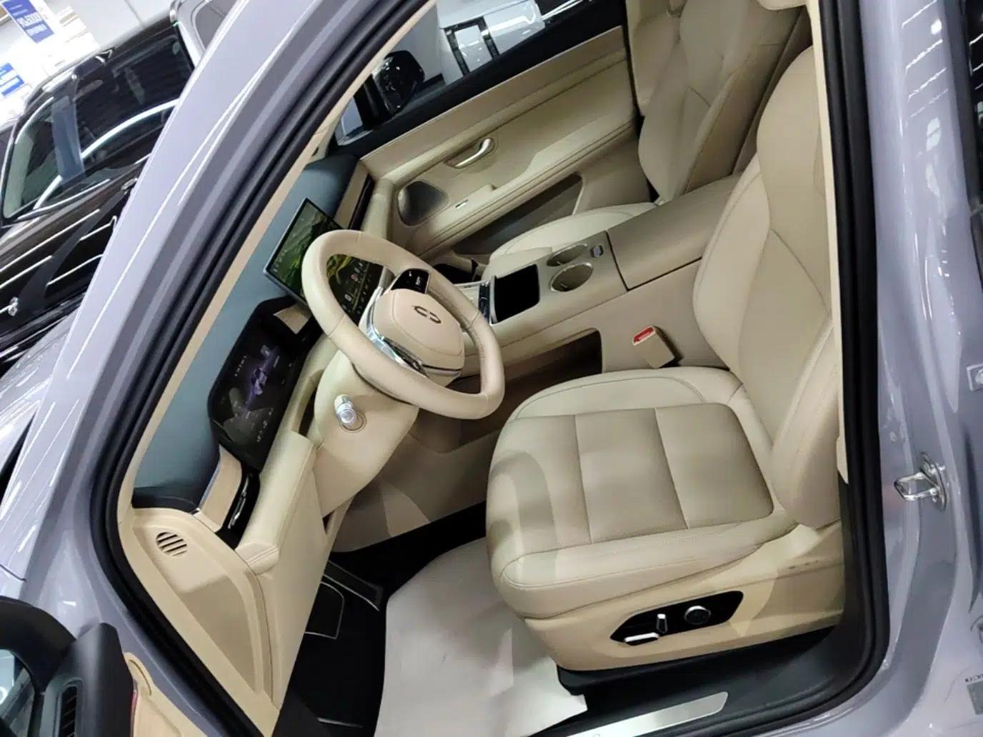 Hima AITO M5 2025 Extended-Range Ultra Rear-Wheel-Drive Version — миниатюра 18