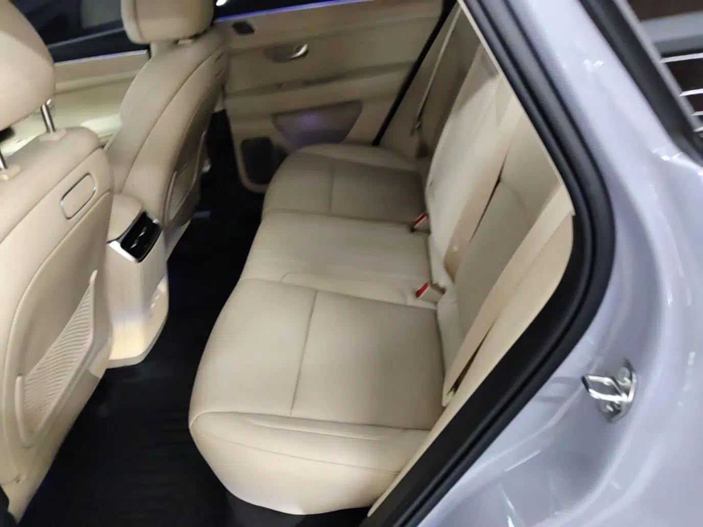 Hima AITO M5 2025 Extended-Range Ultra Rear-Wheel-Drive Version — миниатюра 20