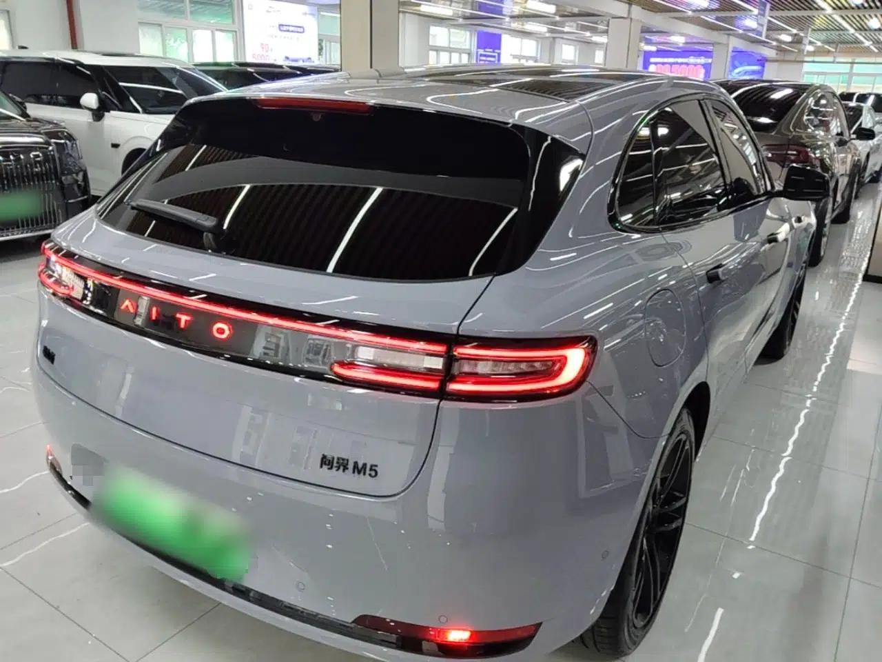 Hima AITO M5 2025 Extended-Range Ultra Rear-Wheel-Drive Version — миниатюра 6