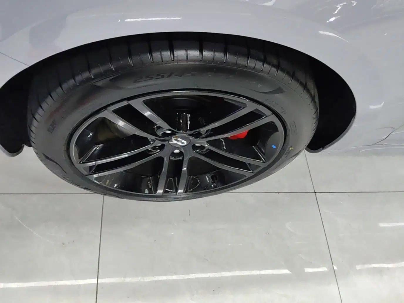 Hima AITO M5 2025 Extended-Range Ultra Rear-Wheel-Drive Version — миниатюра 8