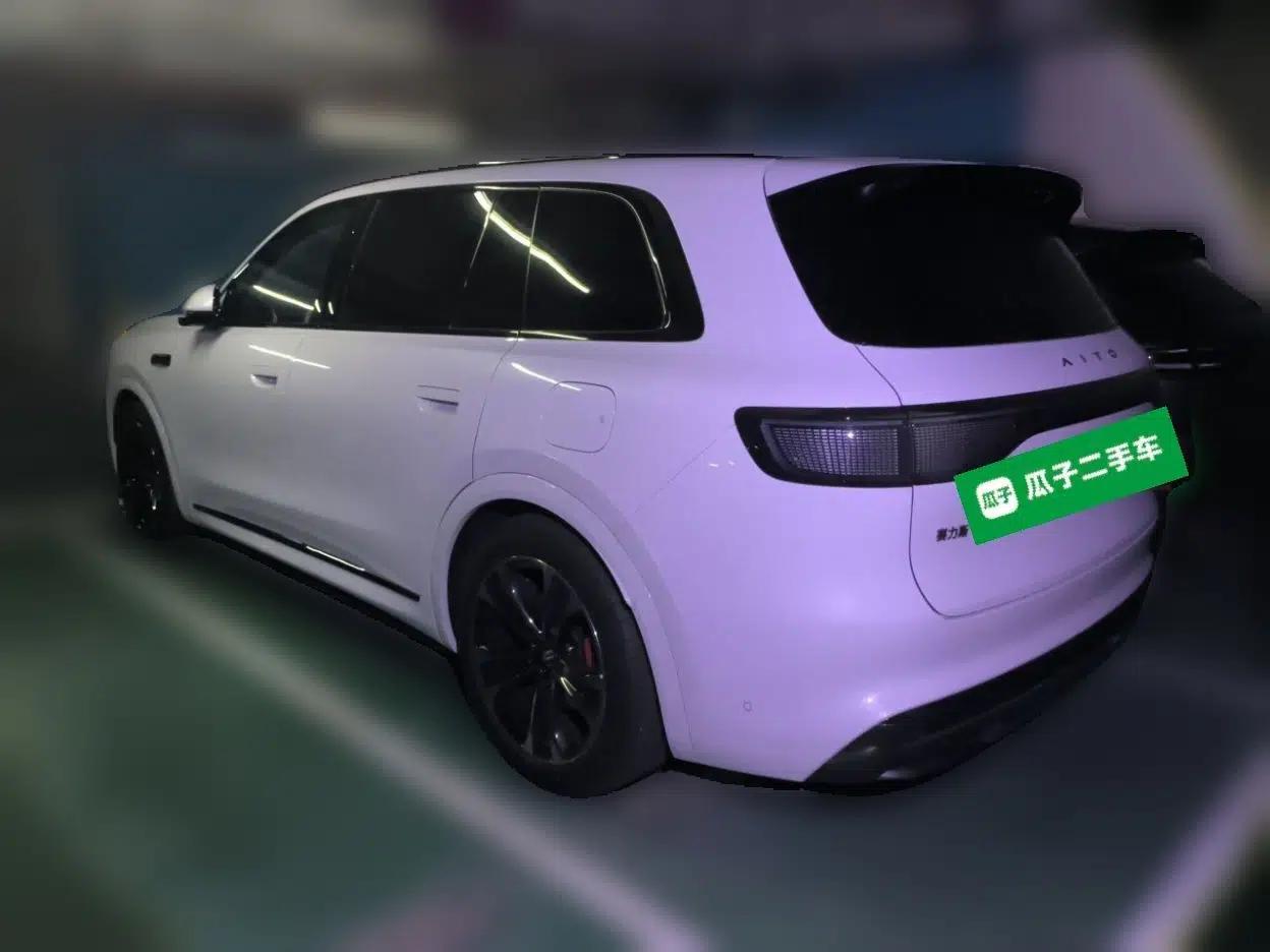Hima AITO M8 2025 Extended-Range Ultra Version 53.4 kWh 5-Seater Edition — миниатюра 4