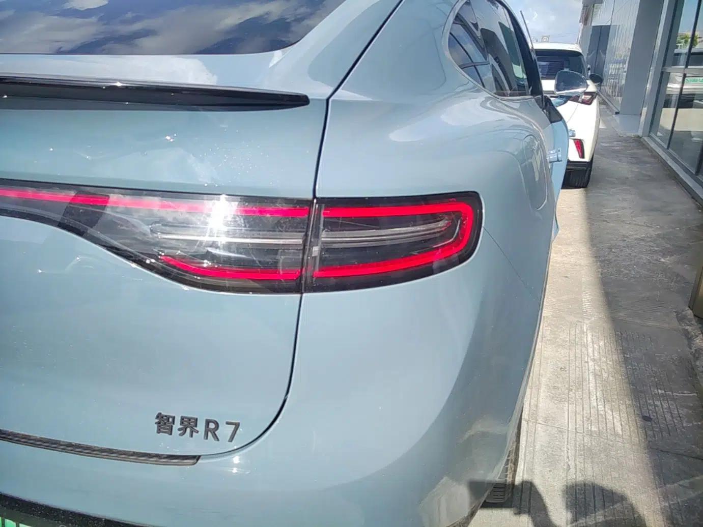 Hima Luxeed R7 2025 Range-Extended Version 251 km Max — миниатюра 7