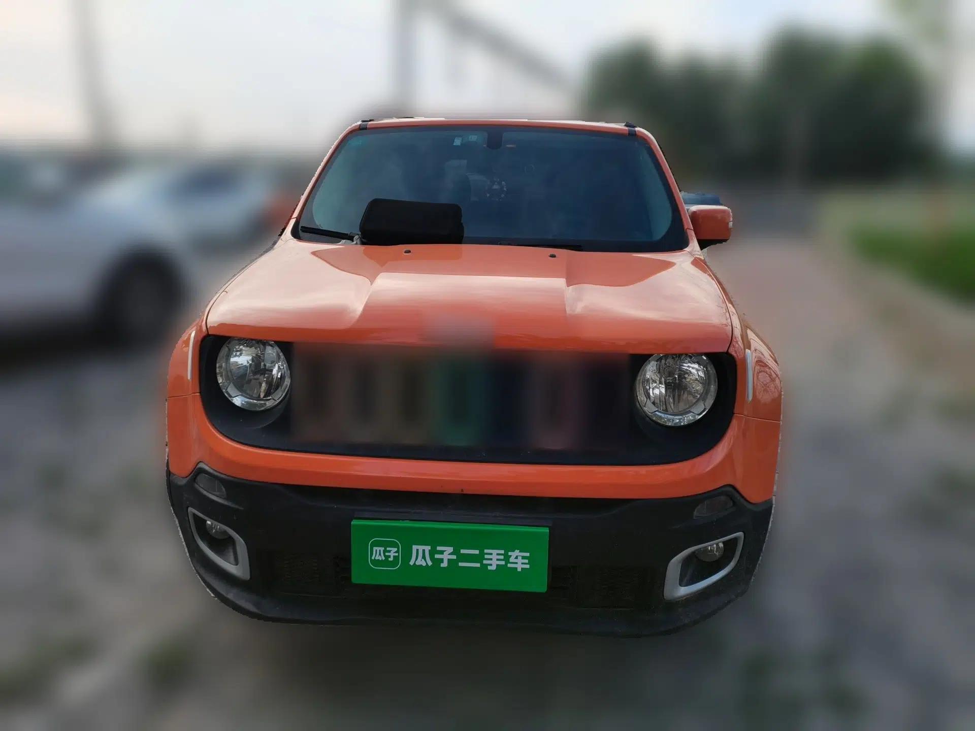 Jeep Renegade 2018 Connected Large Screen Version 180T Automatic High-Energy Edition — миниатюра 2