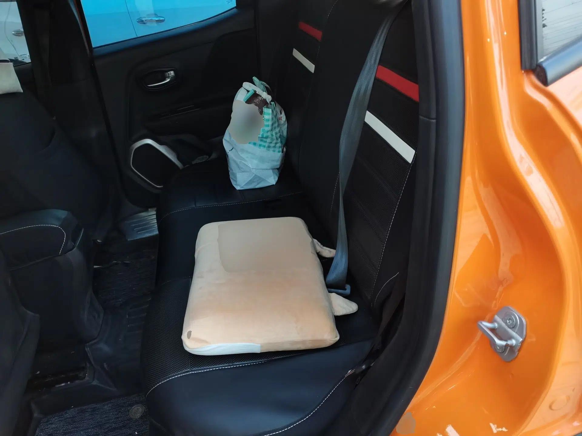 Jeep Renegade 2018 Connected Large Screen Version 180T Automatic High-Energy Edition — миниатюра 18