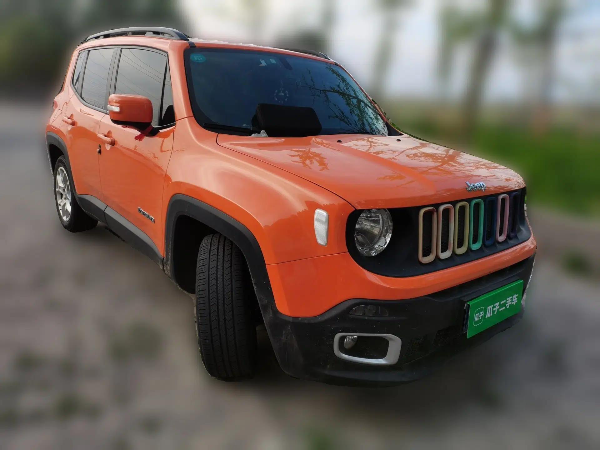 Jeep Renegade 2018 Connected Large Screen Version 180T Automatic High-Energy Edition — миниатюра 3