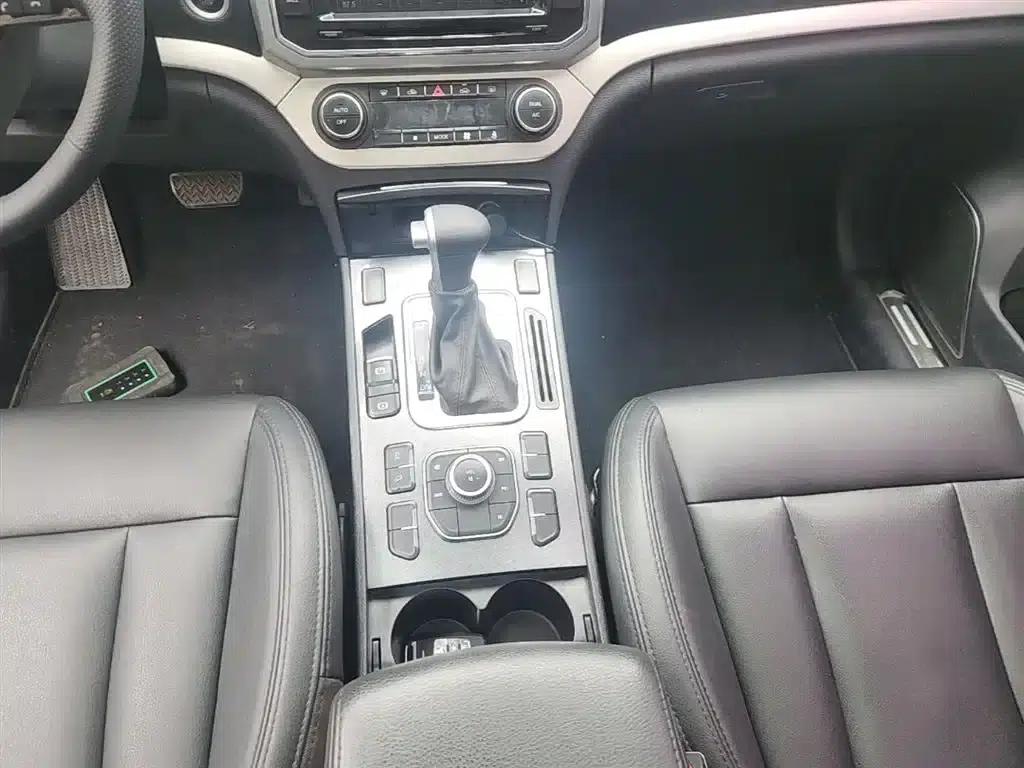 Haval H6 Coupe 2016 Blue Label 1.5T Automatic 2WD Urban Edition — миниатюра 14