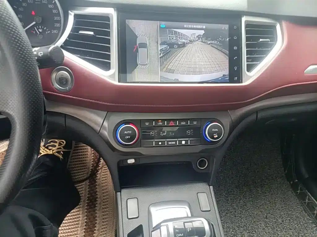 Haval H6 Coupe 2019 1.5T Automatic 2WD Luxury Intelligent Edition (China VI Emission Standard) — миниатюра 13