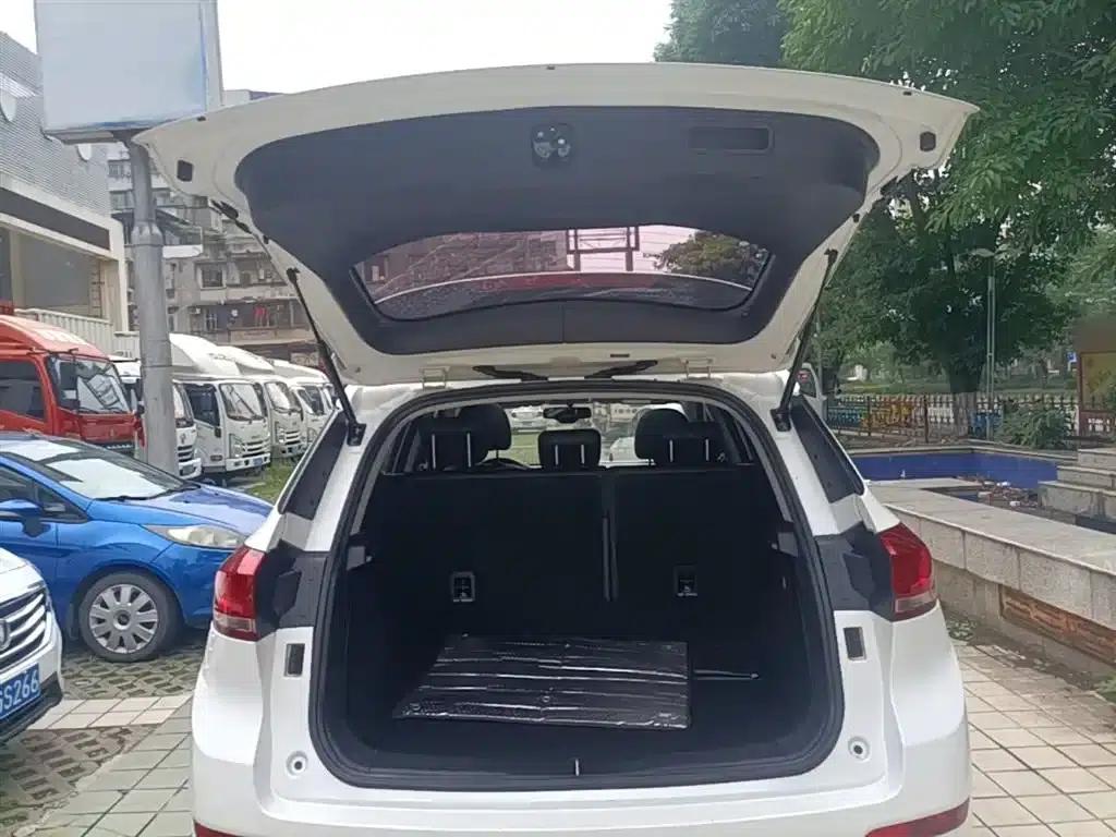 Haval H6 Coupe 2019 1.5T Automatic 2WD Luxury Intelligent Edition (China VI Emission Standard) — миниатюра 19