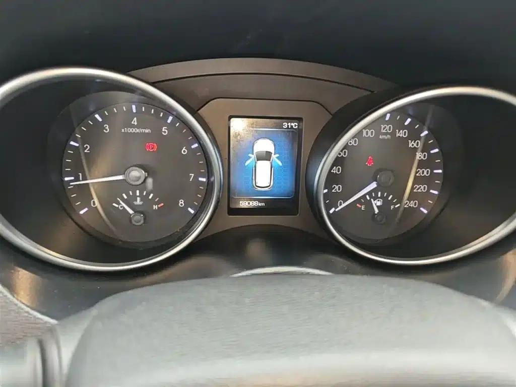 Haval H6 Coupe 2016 Blue Label 1.5T Manual 2WD Urban Edition — миниатюра 12