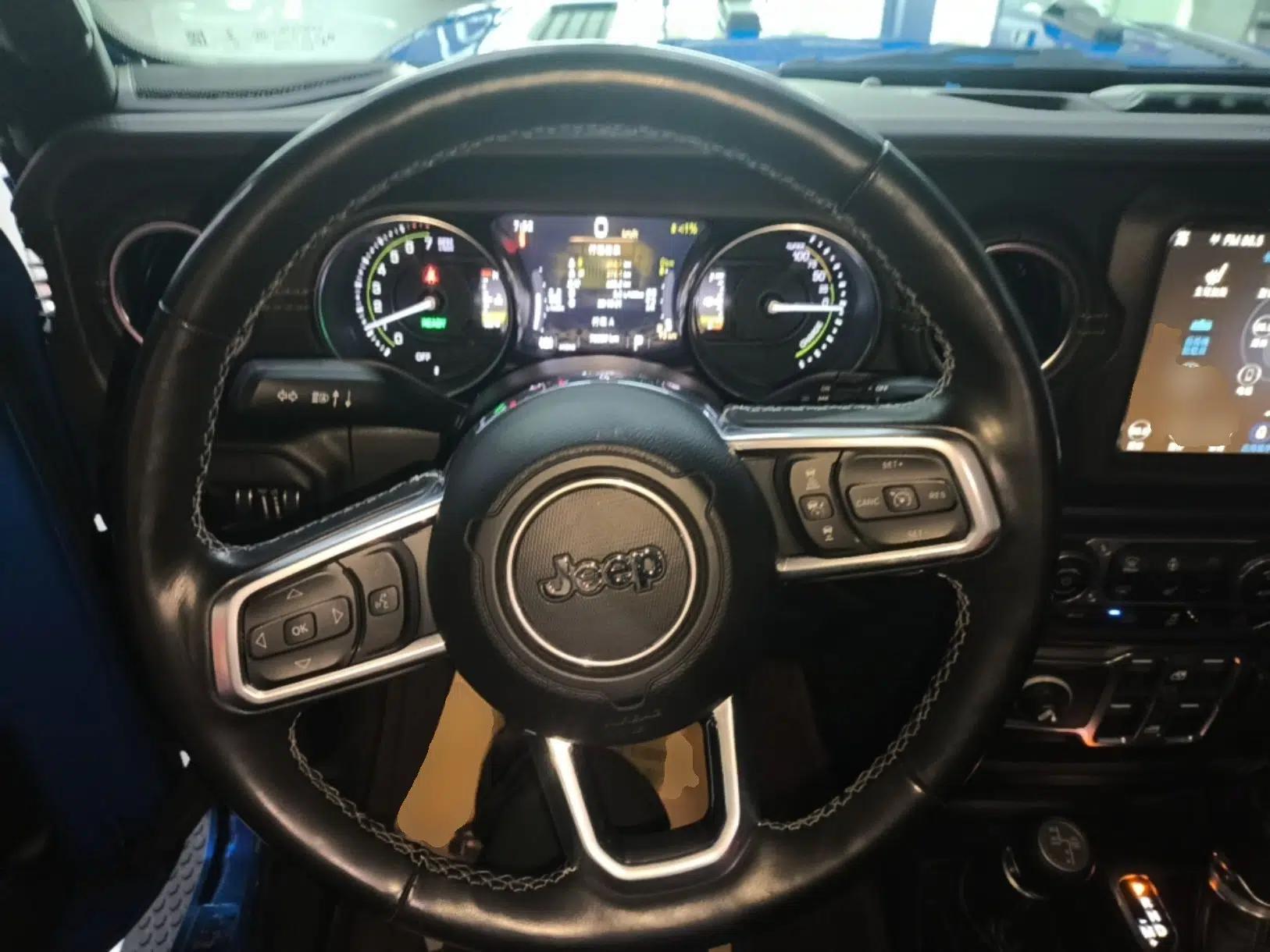 Jeep Wrangler New Energy 2021 Four-Door 2.0T 4xe Sahara — миниатюра 13
