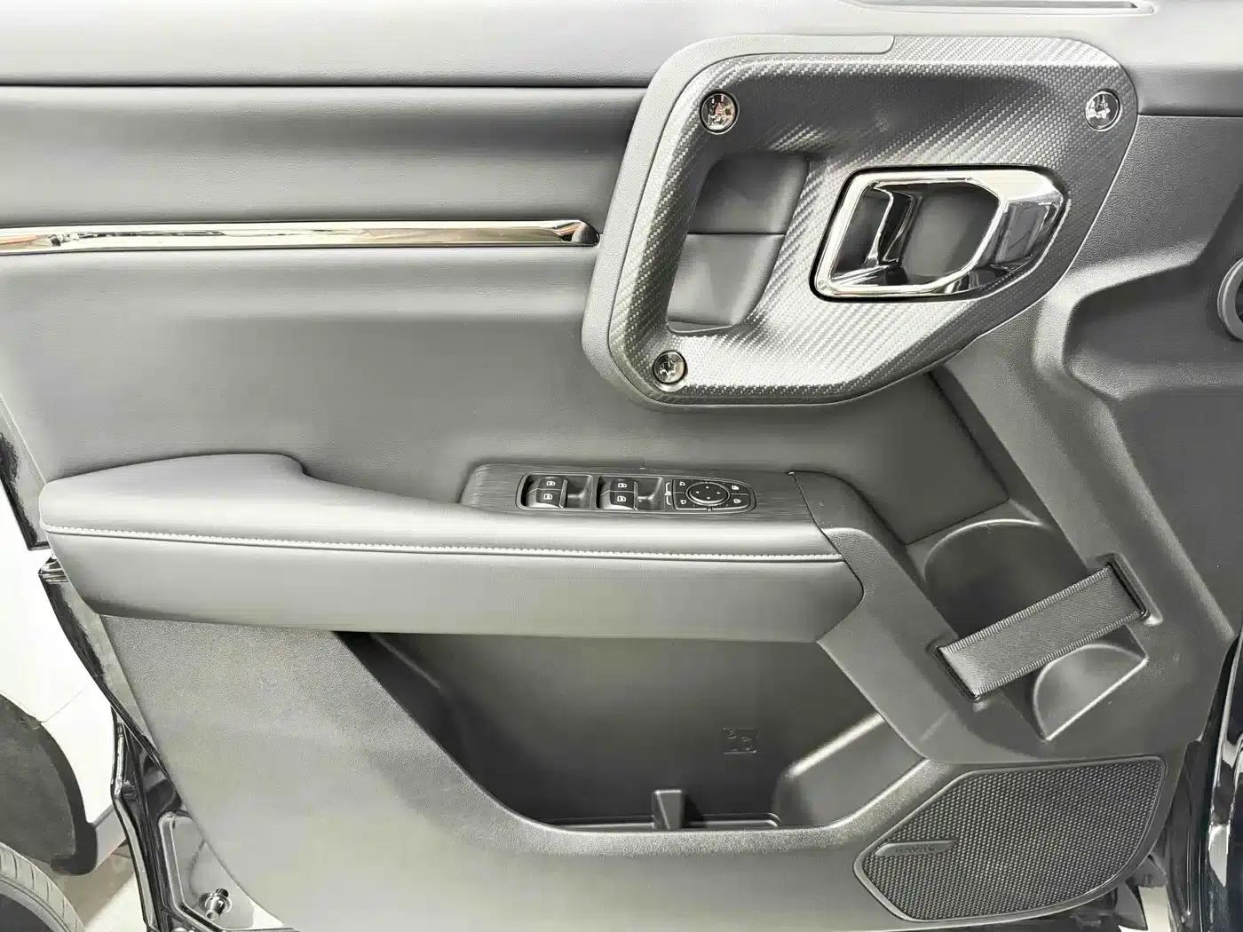 Haval Big Dog PLUS 2023 2.0T 2WD Trendy Wild Edition Plus — миниатюра 13