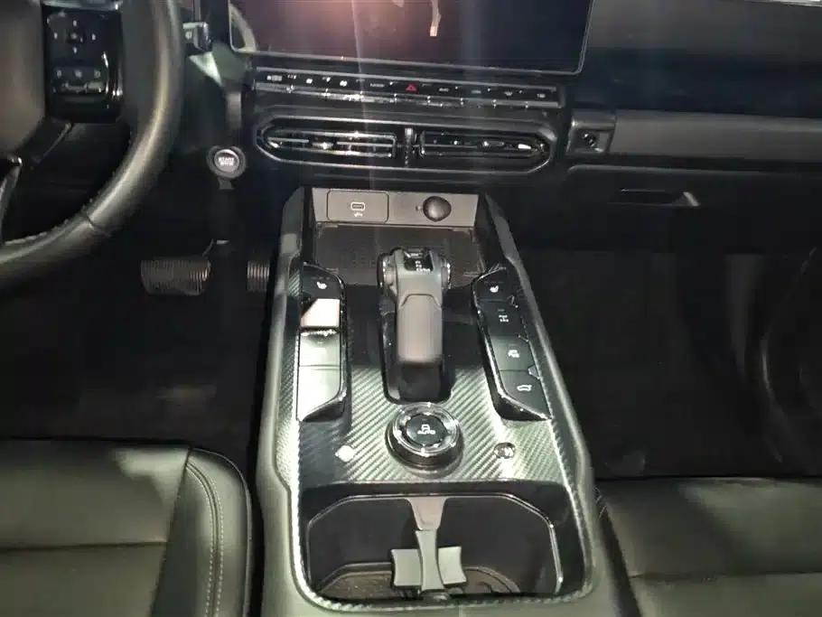 Haval Big Dog PLUS 2023 2.0T 4WD Trendy Wild Plus — миниатюра 16