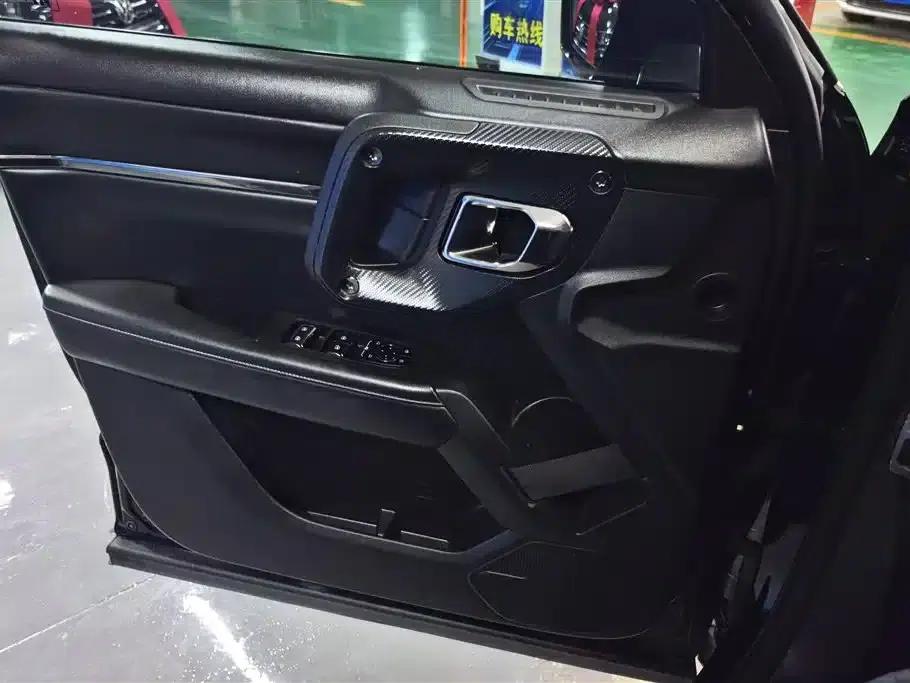 Haval Big Dog PLUS 2023 2.0T 2WD Trendy Wild Edition Plus — миниатюра 7