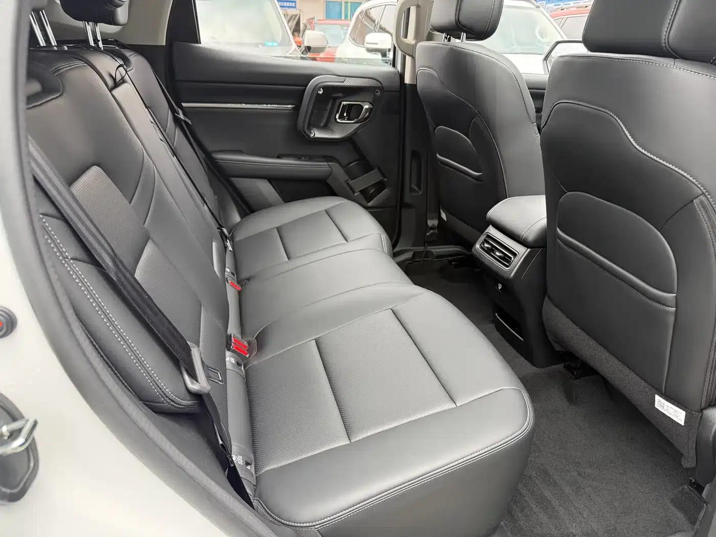 Haval Big Dog PLUS 2023 1.5T 2WD Trendy Wild Edition Plus — миниатюра 12
