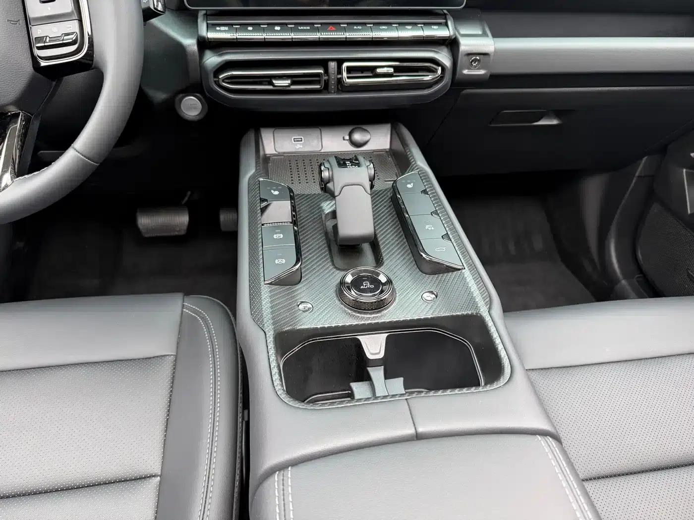 Haval Big Dog PLUS 2023 1.5T 2WD Trendy Wild Edition Plus — миниатюра 6