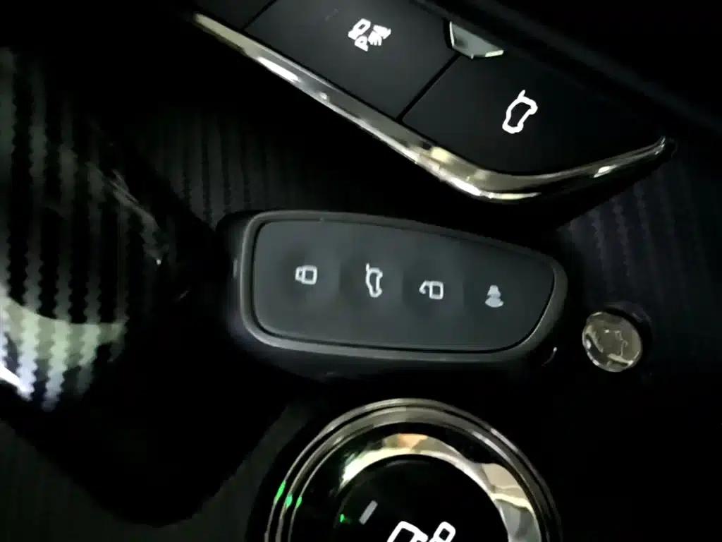 Haval Big Dog PLUS 2023 1.5T 2WD Trendy Wild Edition Plus — миниатюра 9
