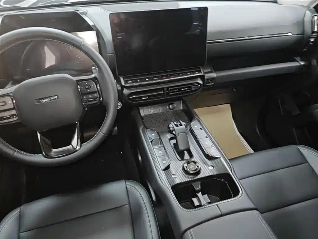Haval Big Dog PLUS 2023 1.5T 2WD Trendy Wild Edition Plus — миниатюра 13