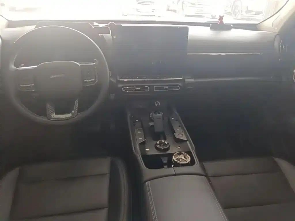 Haval Big Dog PLUS 2023 1.5T 2WD Trendy Wild Edition Plus — миниатюра 10