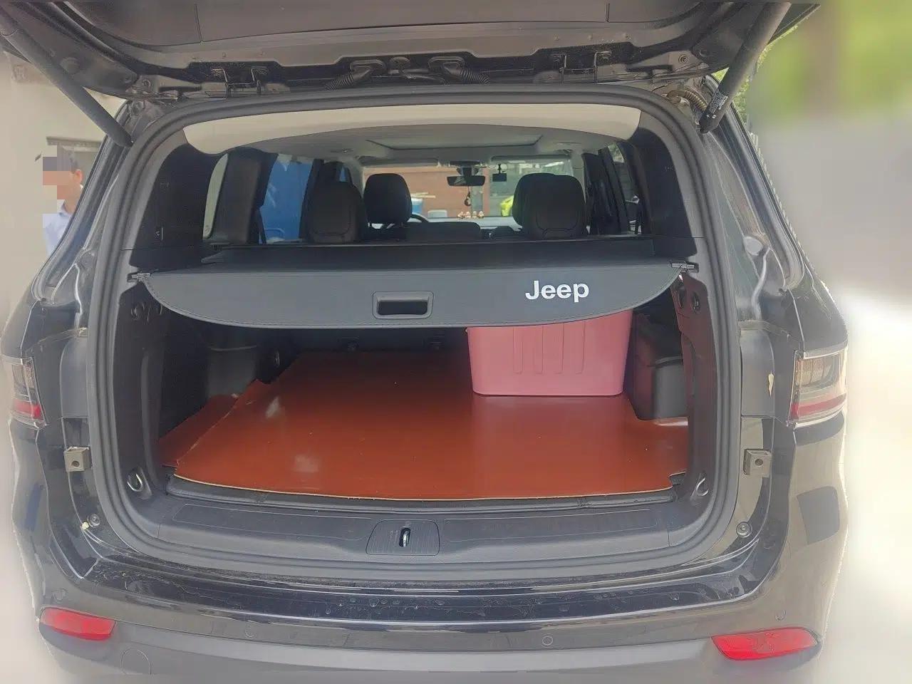 Jeep Grand Commander 2020 2.0T Two-Wheel Drive Leading Edition — миниатюра 20