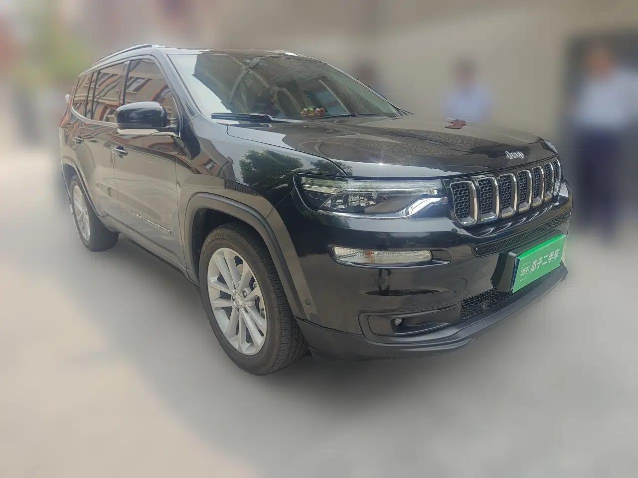 Jeep Grand Commander 2020 2.0T Two-Wheel Drive Leading Edition — миниатюра 3